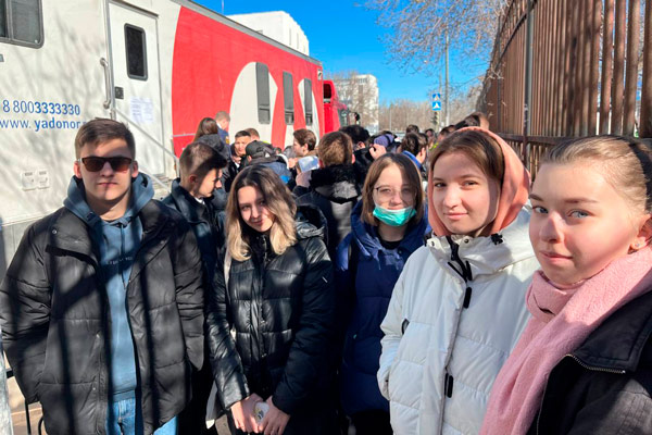 Более 170 астраханских студентов присоединились к акции «День донорского совершеннолетия»